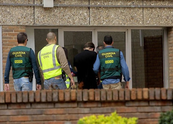 DESFECHO: Espanha inicia julgamento de brasileiro acusado de matar tios e primos