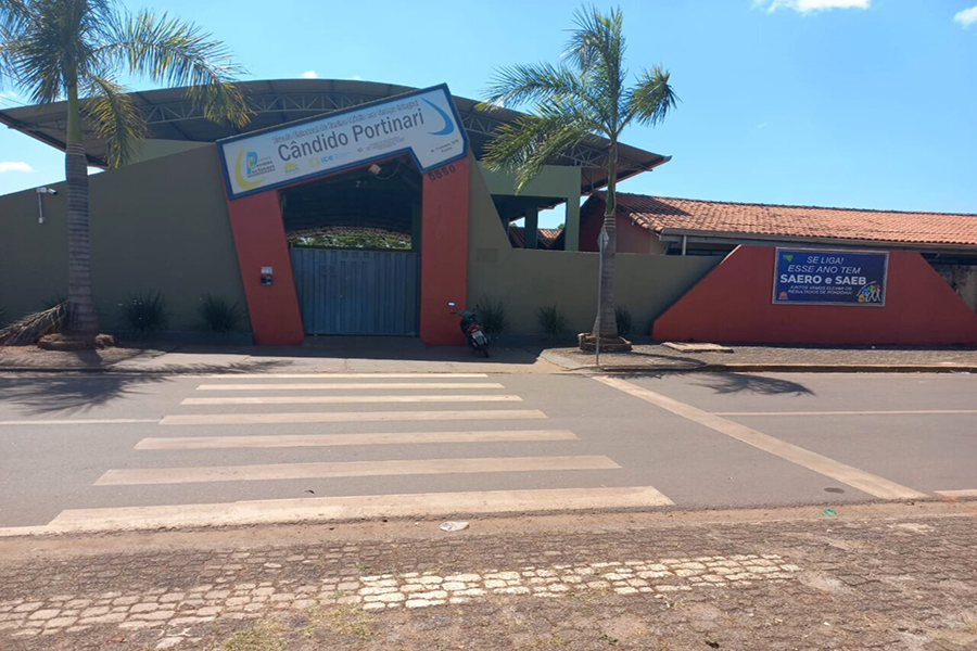ROLIM DE MOURA: Escolas são contempladas com equipamentos, mobílias e materiais esportivos