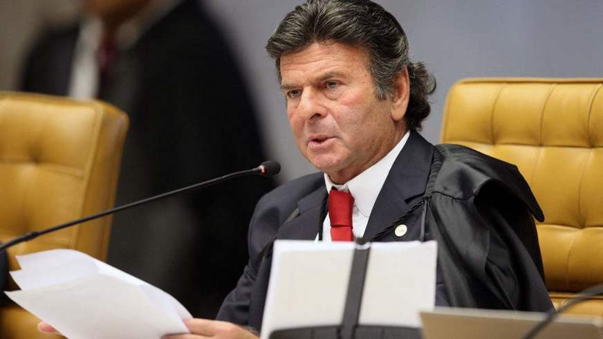 RÉU: Fux suspende ações penais contra o presidente da República
