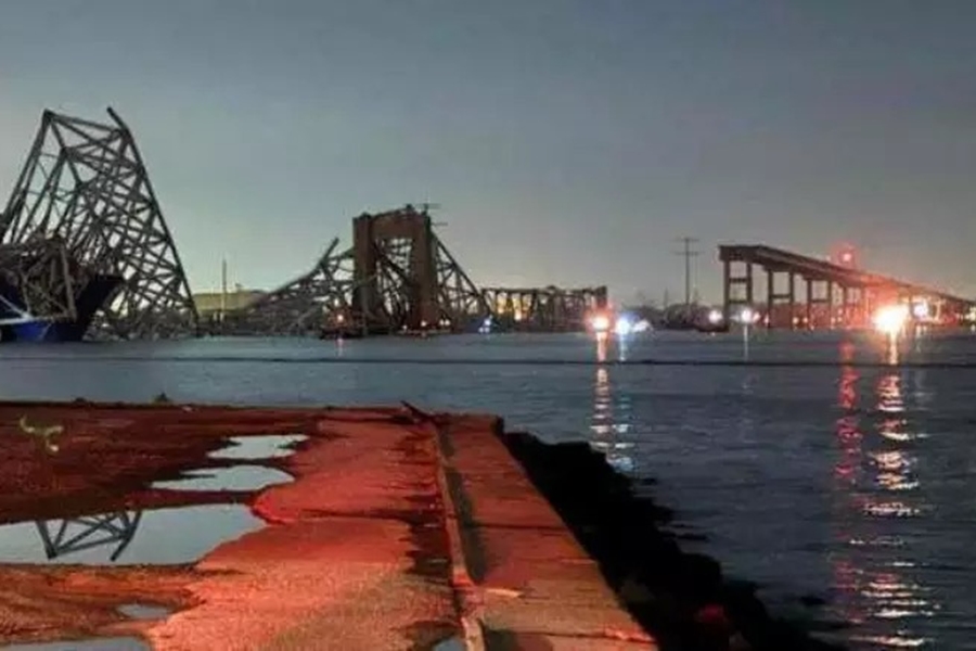 VÍDEO: Ponte nos EUA desaba após colisão de navio cargueiro; autoridades buscam vítimas