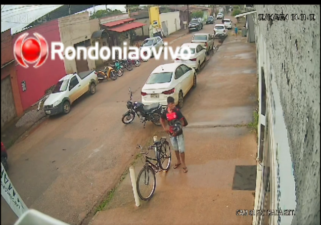 VÍDEO: Criminoso arromba cadeado e furta bicicleta de mulher na frente de clínica 