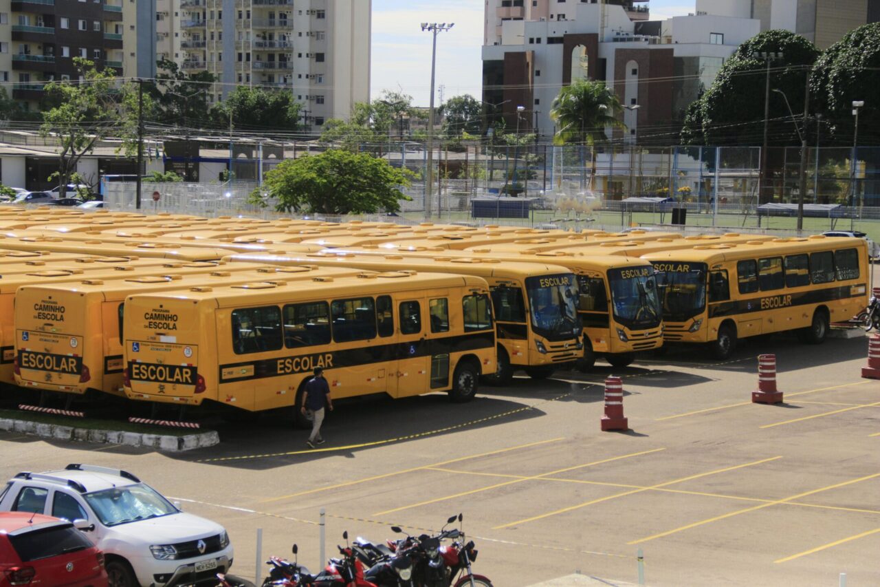 Educação - Governo de Rondônia entrega 25 ônibus escolares para atender  escolas estaduais e municipais do Estado - Governo do Estado de Rondônia -  Governo do Estado de Rondônia