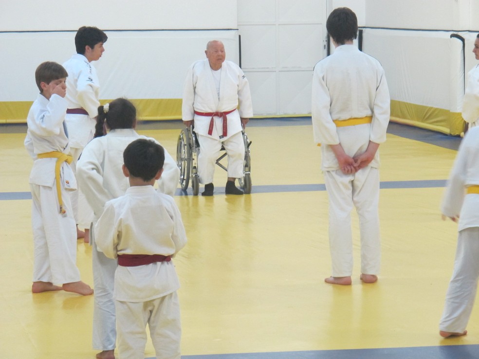 Sensei Massao Shinohara em ação em 2014 — Foto: José Geraldo Azevedo / GloboEsporte.com