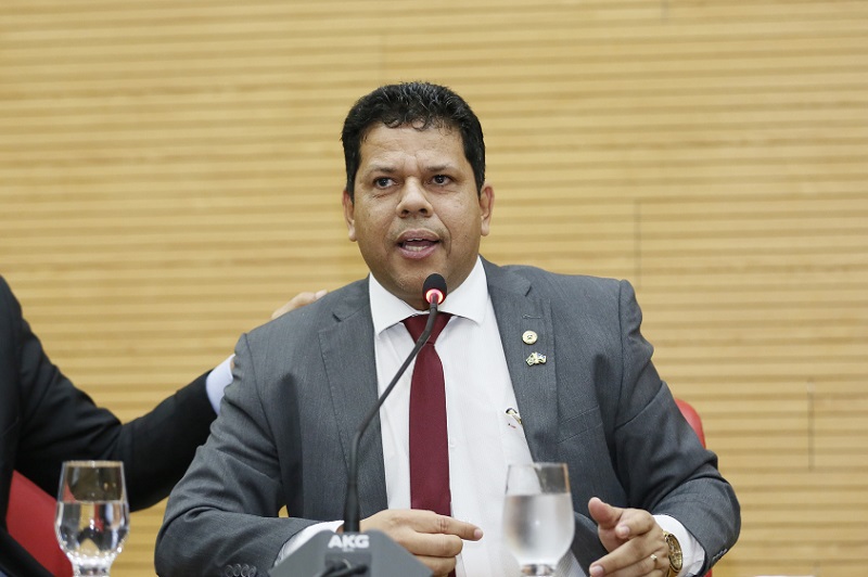 DEPUTADO: Jair Montes pede que governo volte a pagar o auxílio covid aos policiais penais