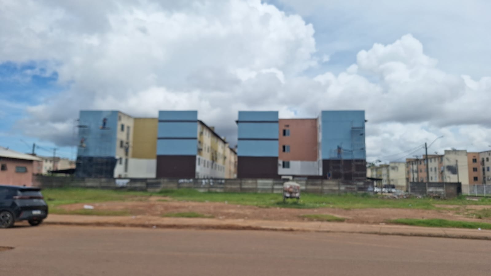 COTIDIANO: Projeto social inicia revitalização em quadras do residencial Orgulho do Madeira