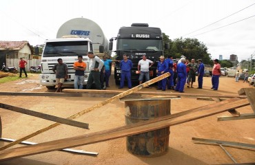 PROTESTO – Moradores fecham estrada do Belmont em Porto Velho – Fotos