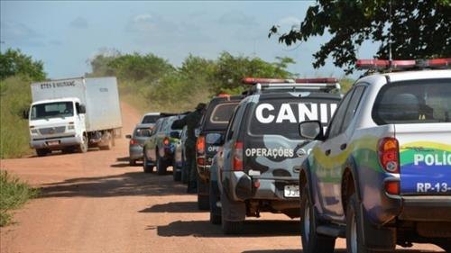 PM cumpre reintegração de fazenda e prende invasores