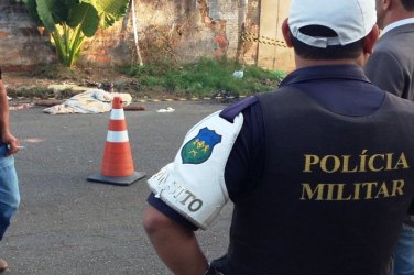 TRÁGICO - Morador de rua é esmagado por caminhão no centro capital