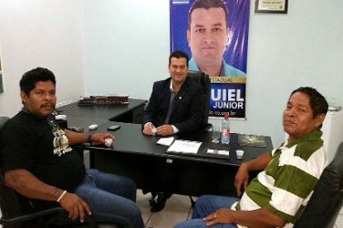 Deputado Ezequiel Júnior intercede por Etnia Tupari junto à SEDUC 