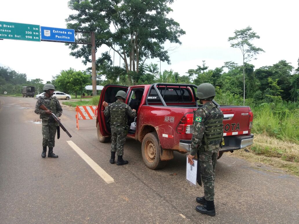 COMPETÊNCIA: Exército brasileiro realiza operação Ajuricaba III para combater o crime organizado