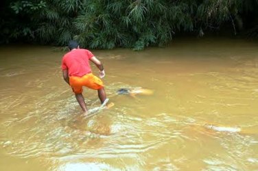 Moradores encontram cadáver em ponte no Bate-Estacas