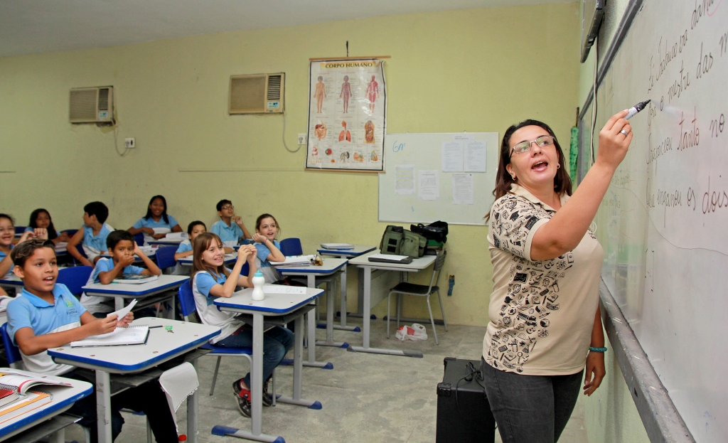 NOTA: Gaepe alerta para necessidade de vacinação dos trabalhadores de educação