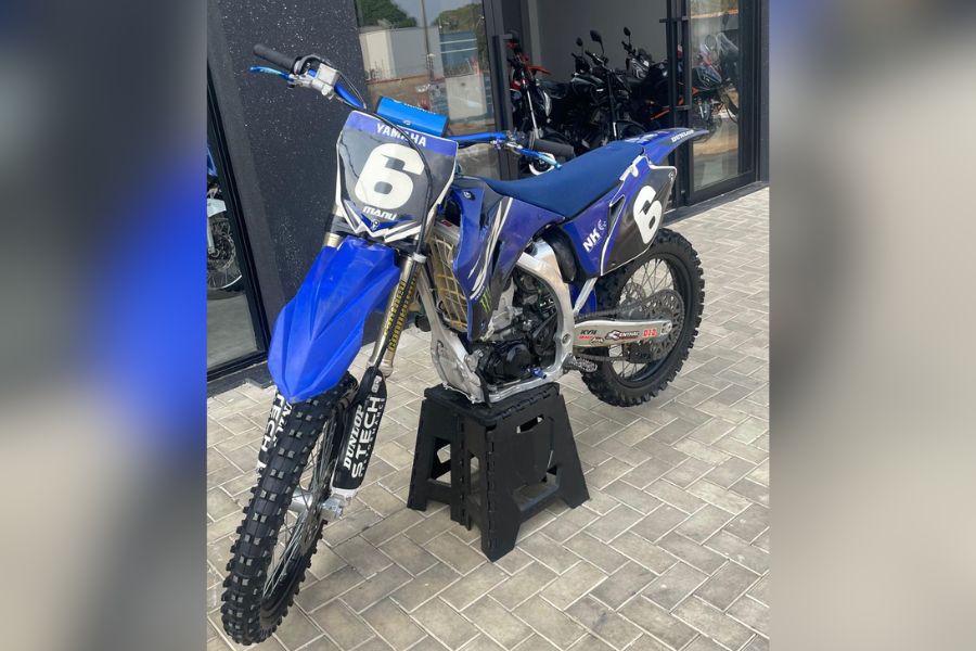 AÇÃO BENEFICIENTE: Amigos sorteiam moto Yamaha e kit gráfico em rifa 