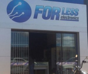 Em 45 segundos ladroes furtam 16 celulares em loja – VÍDEO 