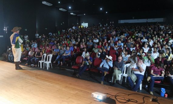 CONHECIMENTO: Mais de 600 produtores rurais da Região do Café participam de encontro