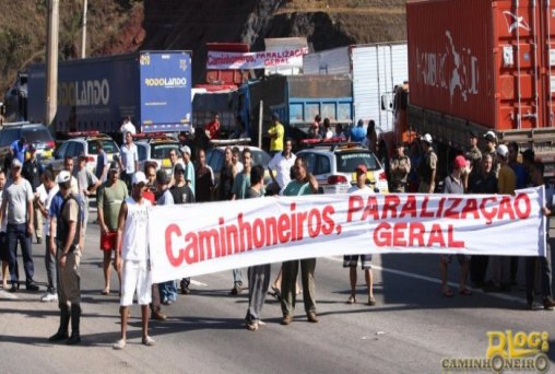 Greve dos caminhoneiros pedirá renúncia de Dilma Rousseff