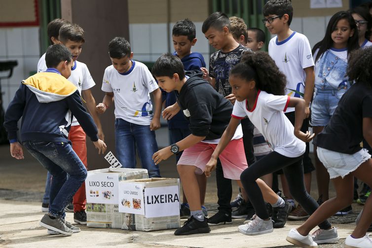 EDUCAÇÃO: STF julga constitucionalidade do ensino domiciliar no Brasil