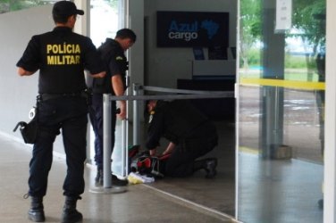 Suspeita de bomba gera tensão em aeroporto 