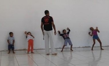 Capoeirista pede patrocínio para projeto social 