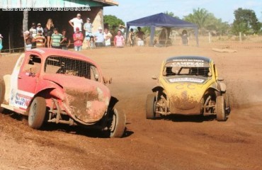 CEREJEIRAS – Etapa estadual do Fusca Cross é sucesso de público - Fotos