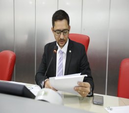 Deputado requer informações de diversas secretarias e do Iperon