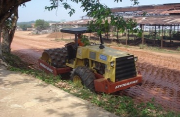 Obra realizada no complexo da Madeira Mamoré afeta pequenos comerciantes e impede passagem de associação – Confira fotos e vídeo