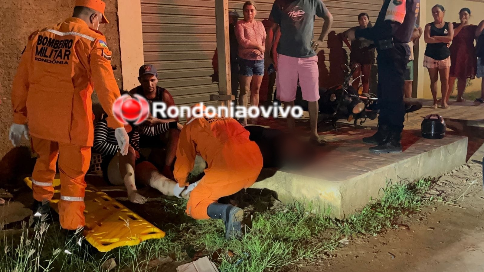 NO TRÊS MARIAS : Cachorro cruza na frente de moto e deixa casal gravemente ferido 