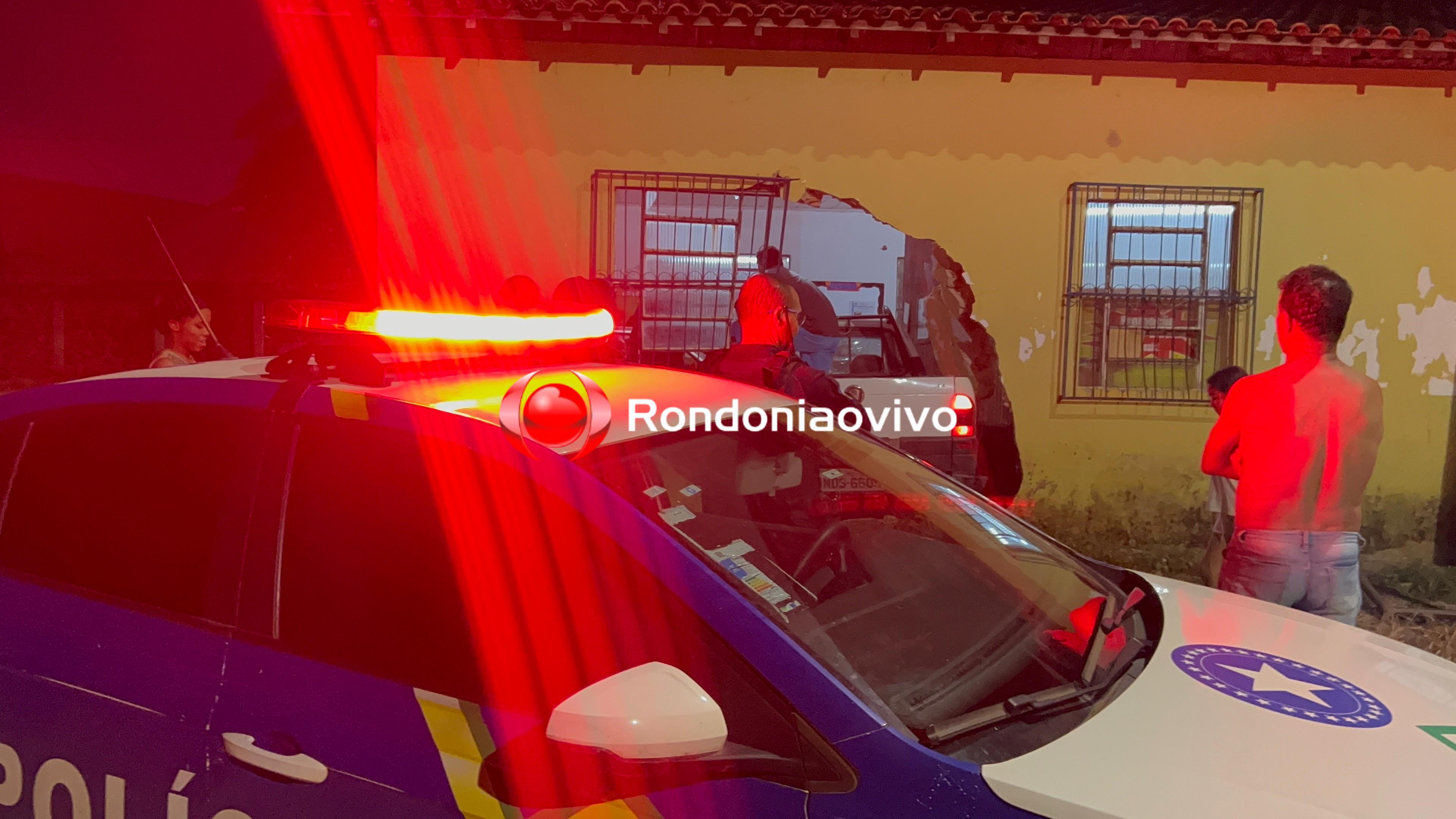 URGENTE: Mulher em carro invade Associação de idosos na zona Sul