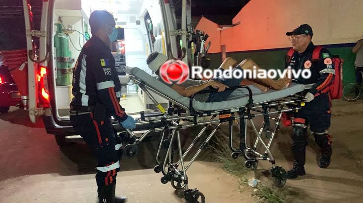 NA PINHEIRO: Homem é socorrido pelo SAMU após ser atacado com cadeirada na cabeça pelo irmão 