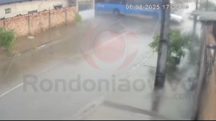 ÔNIBUS E CARRO: Vídeo registra acidente que interrompeu vida de mulher na zona Leste 