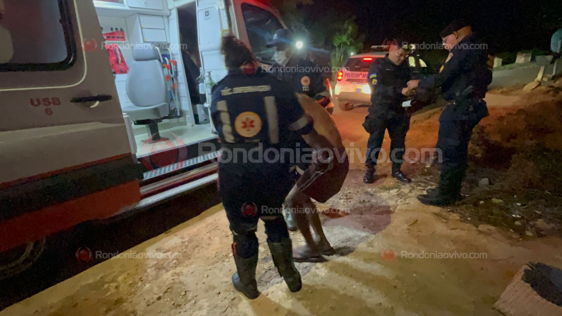 SAMU ACIONADO: Homem leva 'disciplina' por falar alto em bar na zona Sul