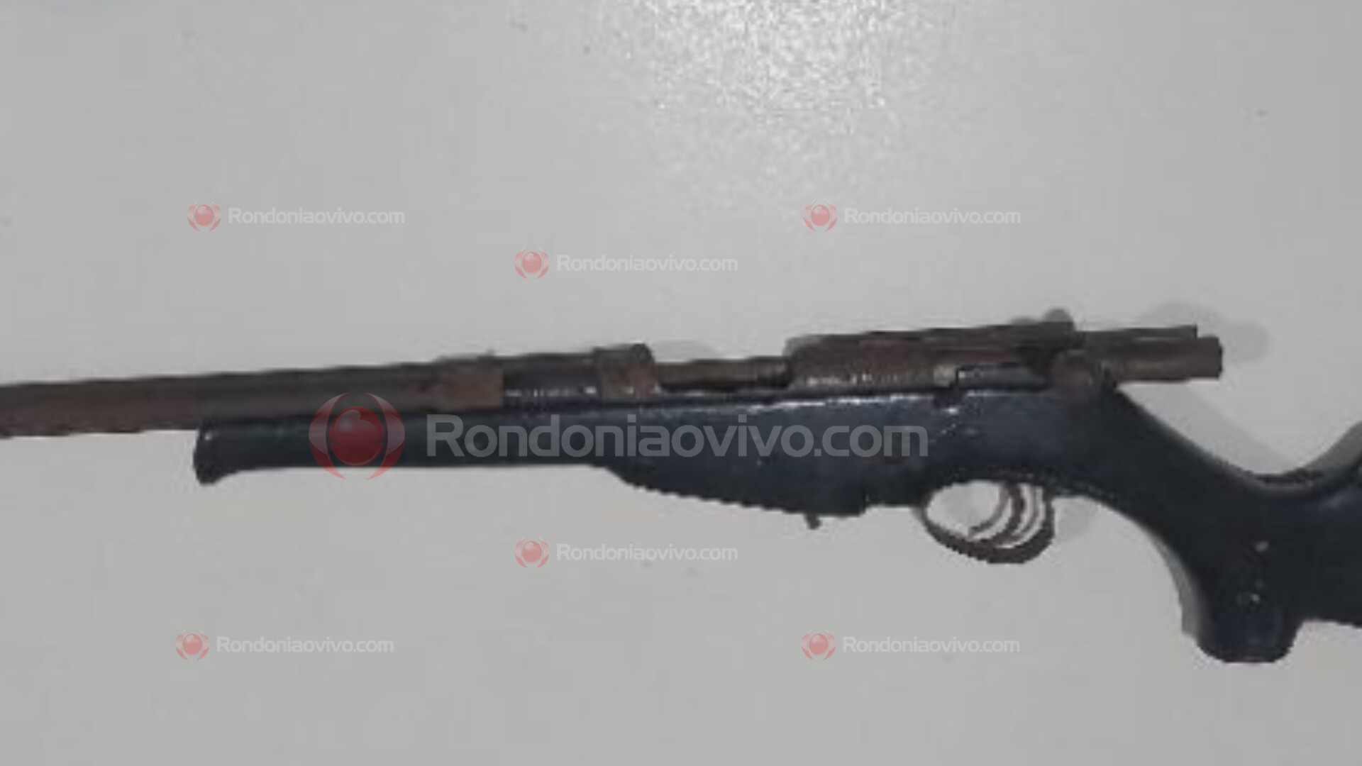 BRIGA: Homem é preso com arma após ameaçar o vizinho 
