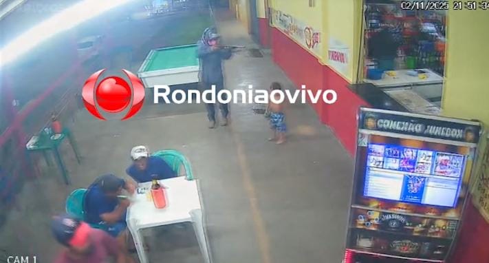 VEJA: Vídeo mostra ataque a tiros que deixou tio e sobrinho baleados em bar