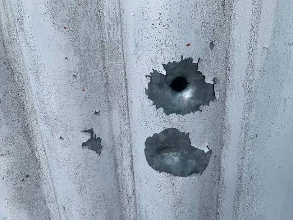 DISPAROU: Homem é acusado de tentar matar mulher a tiros após discussão 