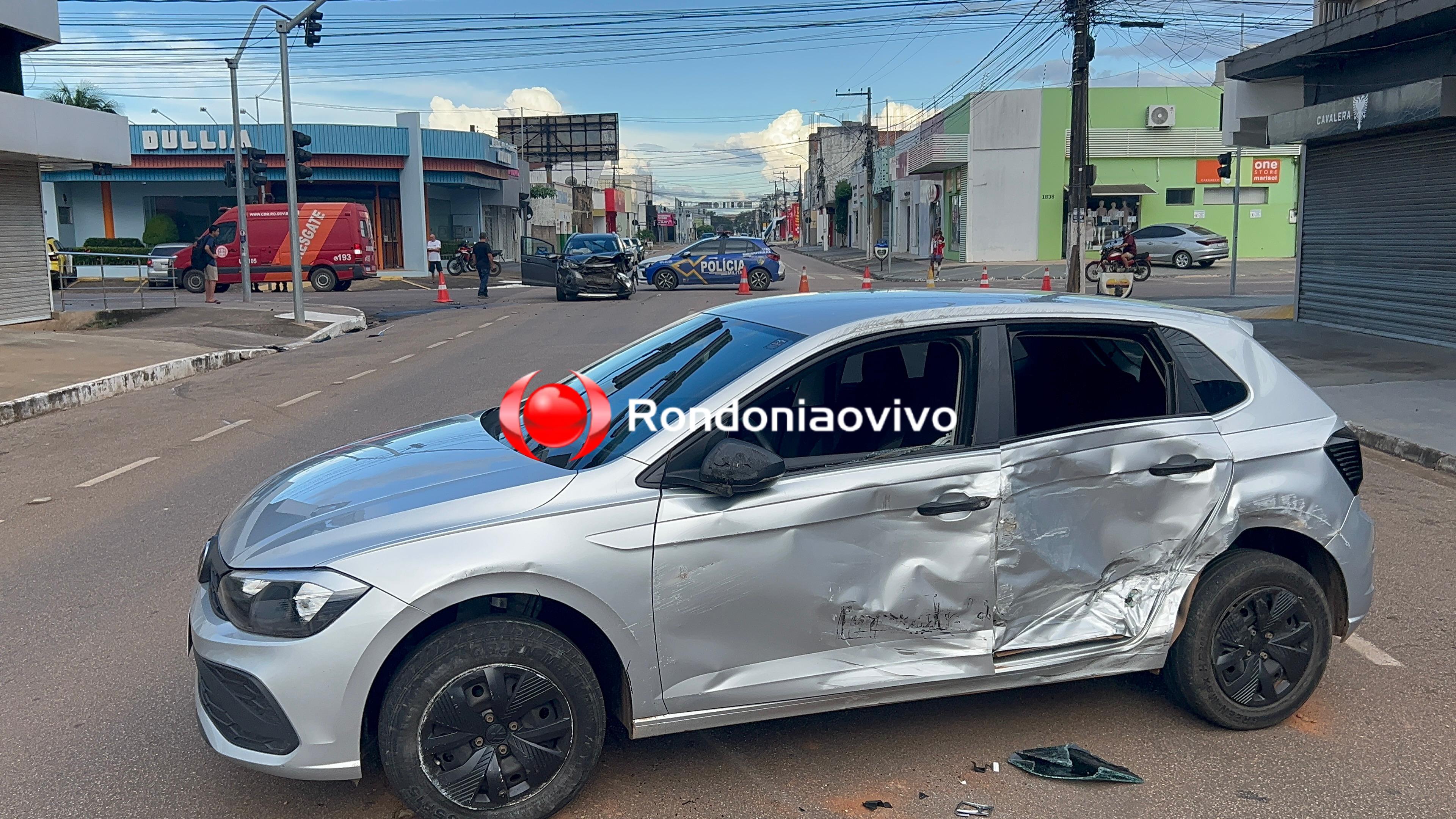 URGENTE: Capotamento na Carlos Gomes deixa duas pessoas feridas 