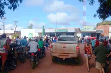 Caminhonete furtada em Porto Velho é usada em assalto a banco no PA -  VIDEO