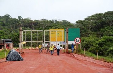 Polícia encontra cadáver em enfermaria da UHE de Jirau com perfuração de faca no peito