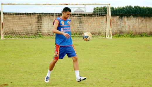 Atacante do Barcelona (RO) recebe dois jogos de punição do STJD para jogos da CBF