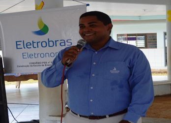 Eletrobras Eletronorte entrega escola para a população 