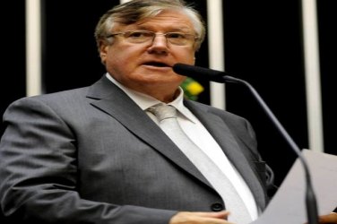 Senador articula junto ao DNIT e consegue reparos para BR-435