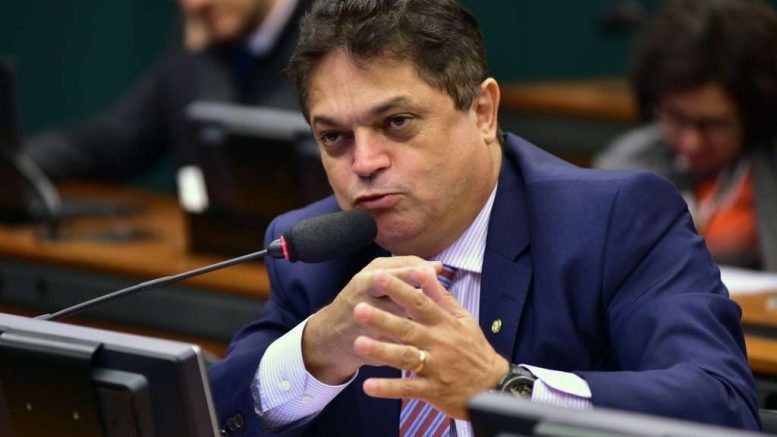 Deputado João Rodrigues é preso pela PF em aeroporto