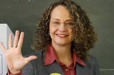 Com 1,6 milhão de votos, Luciana Genro diz não a Aécio e Dilma no 2º turno