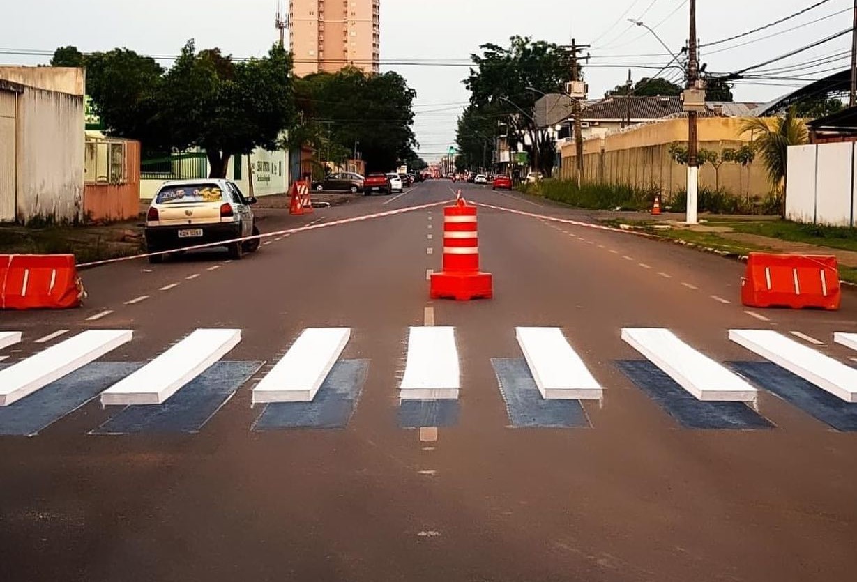 NA CAPITAL: Semtran implanta faixa de pedestres 3D para facilitar visibilidade de motoristas