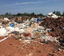 DESCASO: Depósito de lixo a céu aberto causa vergonha em Pimenta Bueno 