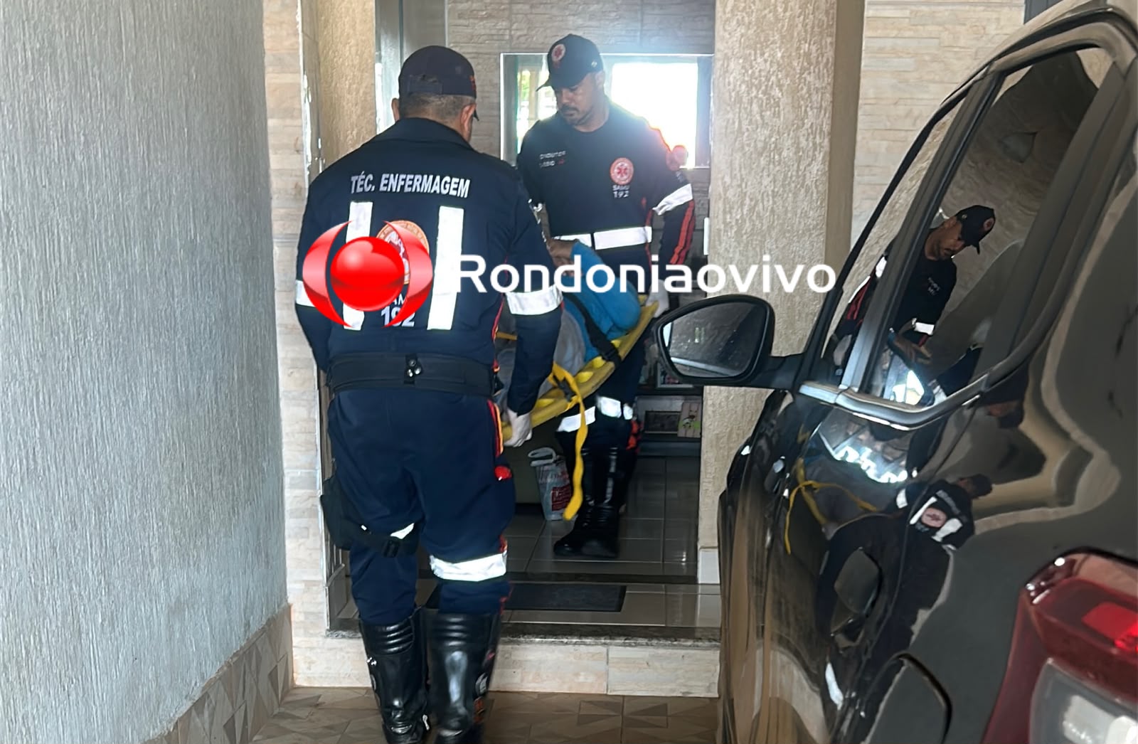 URGENTE: Idoso de 72 anos fica gravemente ferido ao cair do telhado de casa