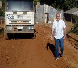 Vereador Alan Queiroz anuncia conclusão das obras na rua Bom Jesus, no Caladinho
