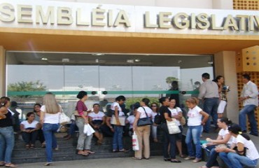 Mulheres de militares vão a ALE/RO pressionar deputados sobre projeto de reajuste salarial
