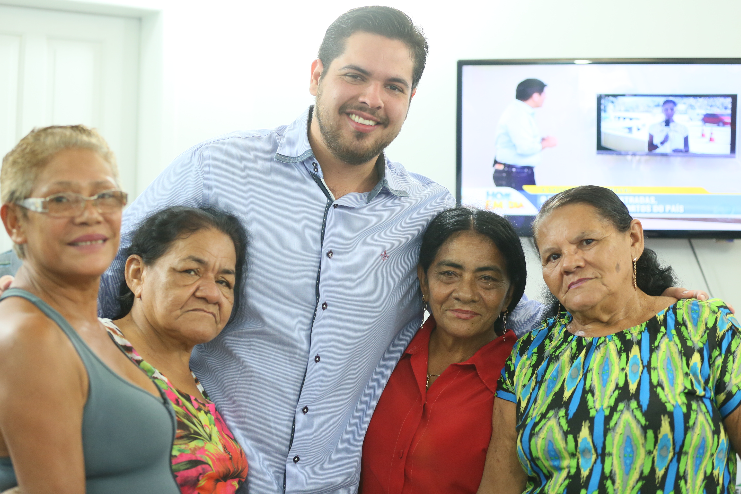 Jean Oliveira parabeniza as mulheres no seu Dia Internacional