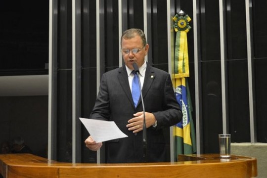 Lúcio Mosquini pede exército para a fronteira de Rondônia