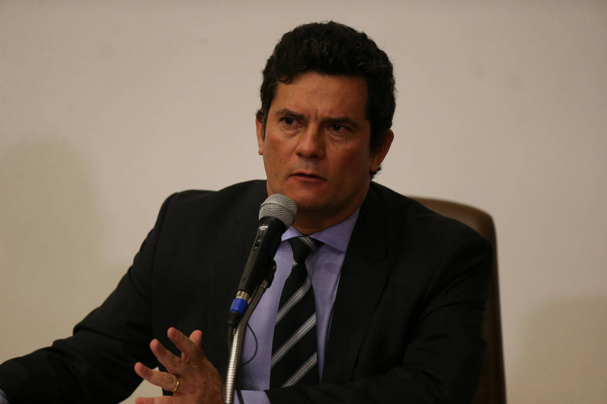 ESTÁ FORA: Em entrevista coletiva, Sérgio Moro anuncia saída do Ministério da Justiça